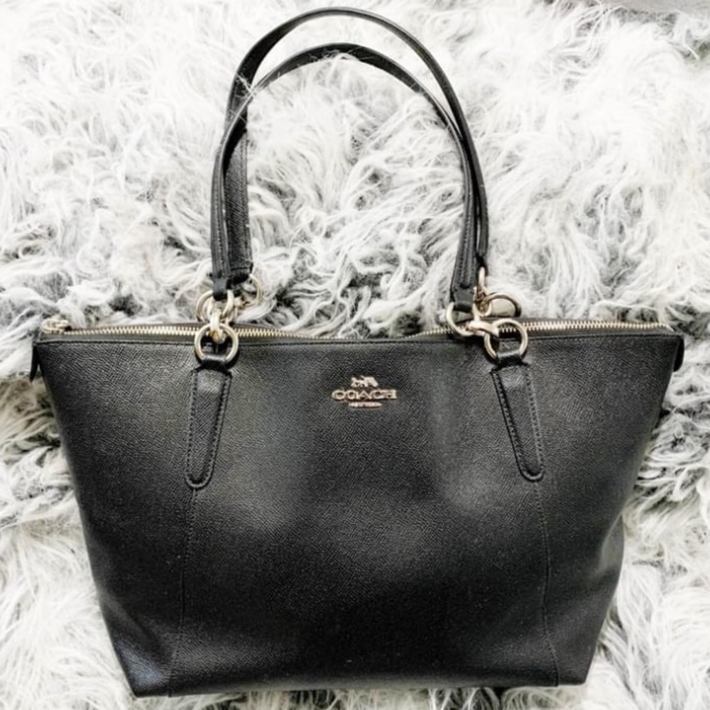 Gorgeous Black Coach Ava Tote
